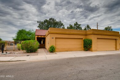 1-885486334-02 Exterior Front
