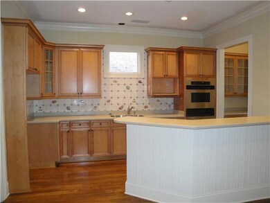 Beautiful cabinets, Stainless Steel Appliances, La