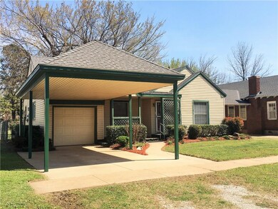 nice carport for extra protection from the Oklahom