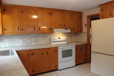 37 Cedar St, Hopkinton, MA 01748 - photo 5