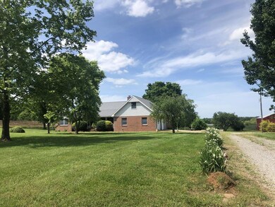 1404 Powell Ln, Lewisburg, TN 37091 - photo 2