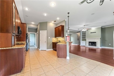 Kitchen with breakfast bar