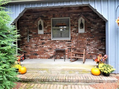 215 Elm St, Blackstone, MA 01504 - photo 3