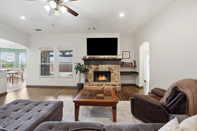 8900 Stone Top Dr, Fort Worth, TX 76179 - photo 5