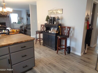 196 Spruce Run Dr, Dingmans Ferry, PA 18328 - photo 5