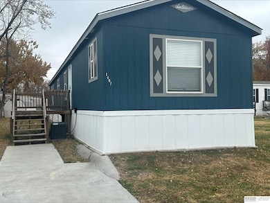 1407 W Commodore Blvd, Lincoln, NE 68522 - photo 2