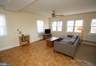 1634 Preston Rd, Alexandria, VA 22302 - photo 2