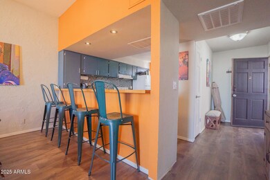 Ciento West unit 201W, Scottsdale, AZ 85251 - photo 6