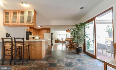 9601 Charles Ct, La Plata, MD 20646 - photo 3