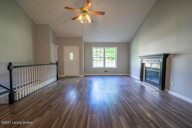 7800 Cecilia Way, Louisville, KY 40219 - photo 6