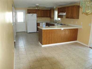 80 Hudson St, Attleboro, MA 02703 - photo 5