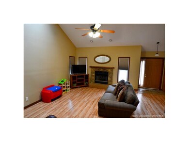 409 Parkside Dr, New Albany, IN 47150 - photo 4