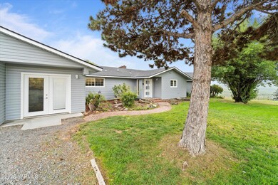 2691 Konnowac Pass Rd, Wapato, WA 98951 - photo 7