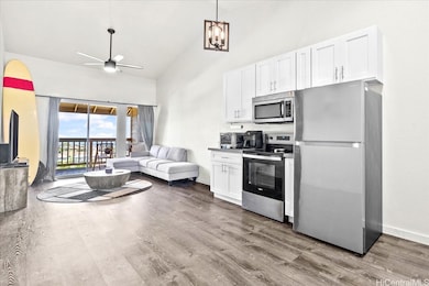 Open concept kitchen/living room