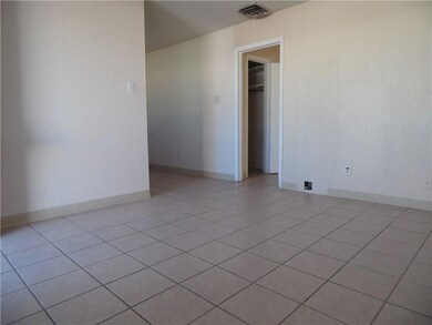 3910 Lincoln Ave, El Paso, TX 79930 - photo 2