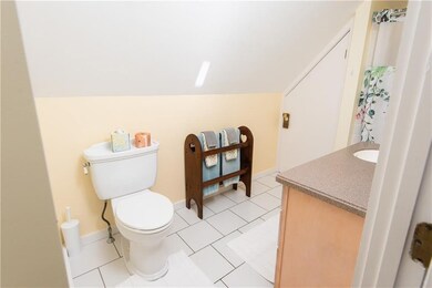 54 Malbone Rd unit 1, Newport, RI 02840 - photo 7