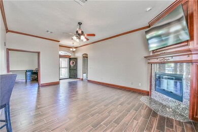 2508 SE 9th St, Moore, OK 73160 - photo 4