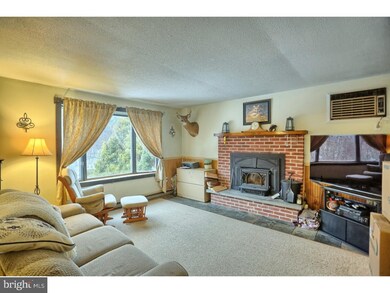 555 Hill Church Rd, Boyertown, PA 19512 - photo 5