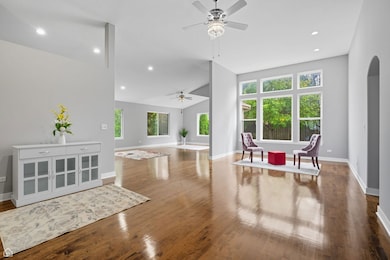 2008 Crooked Tree Ct, McHenry, IL 60050 - photo 4