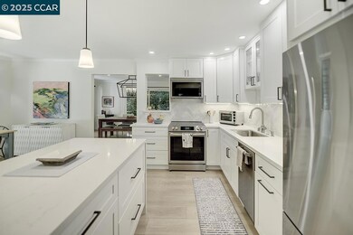 3474 Tice Creek Dr unit 8, Walnut Creek, CA 94595 - photo 4