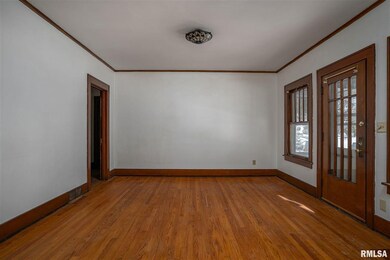 1926 Vine St, Davenport, IA 52804 - photo 5
