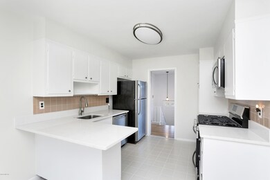 56 Cambridge Dr, Greenwich, CT 06831 - photo 6