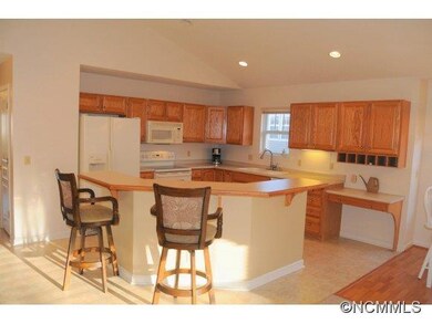 68 Winter Wren Cir, Hendersonville, NC 28792 - photo 6