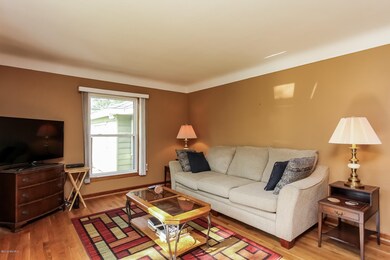 1331 Herrick Ave NE, Grand Rapids, MI 49505 - photo 3