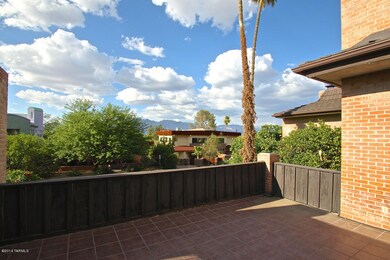 Front Entry Private Patio w/ VIEWS!