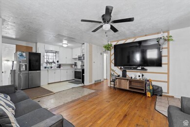 98 S 350 E, Clearfield, UT 84015 - photo 4