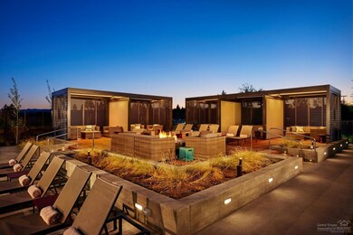 61908 Hosmer Lake Dr, Bend, OR 97702 - photo 7