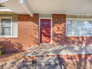 2909 E Woodrow Place, Tulsa, OK 74110 - photo 4