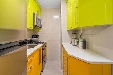 Forest Park Co-Ops unit 3T, Woodhaven, NY 11421 - photo 5