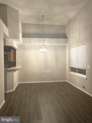 1506 Summerchase Ct, Reston, VA 20194 - photo 5