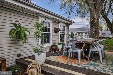 8438 Bay Dr, Pasadena, MD 21122 - photo 4