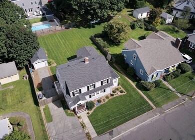 11 Laurel St, Marblehead, MA 01945 - photo 2