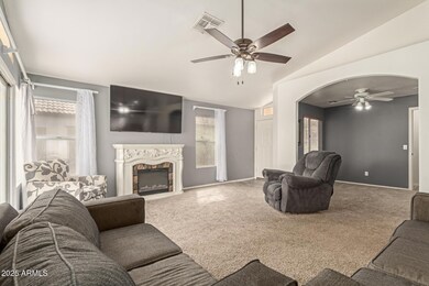 202 W Caroline Ln, Chandler, AZ 85225 - photo 6