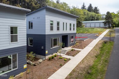 450 SW Shell Ave #1