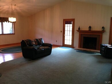 4183 Ford Dr, Emmaus, PA 18049 - photo 4