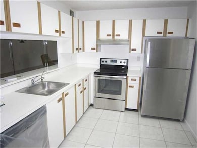 3570 Magellan Cir unit 225, Miami, FL 33180 - photo 6