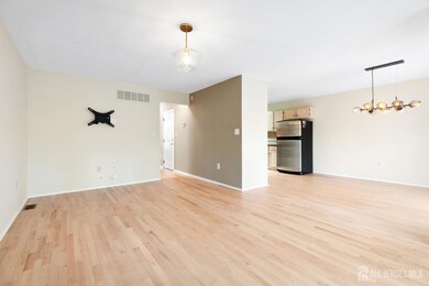 18 Parkside Dr, Jamesburg, NJ 08831 - photo 4