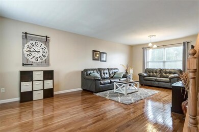 Ample floor space in the living room ensures plenty of design options.