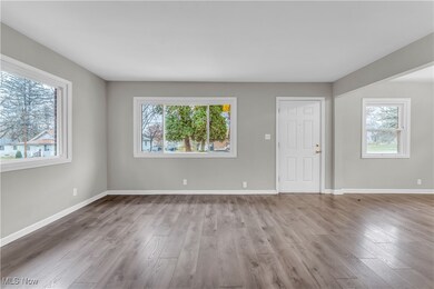 1092 Peerless Ave, Akron, OH 44320 - photo 5