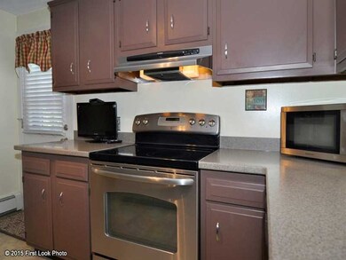 44 Grimshaw Place, Warwick, RI 02889 - photo 3