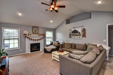 204 N Bonda Way-8