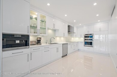 330 S Ocean Boulevard, E-5-13
