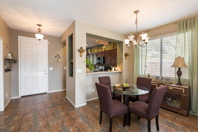 Entry Dining