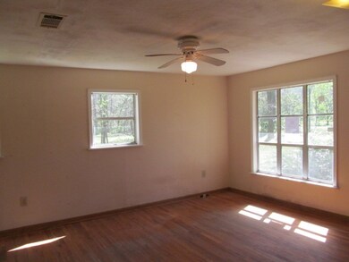 46 Crestwood Dr, Crawfordville, FL 32327 - photo 2