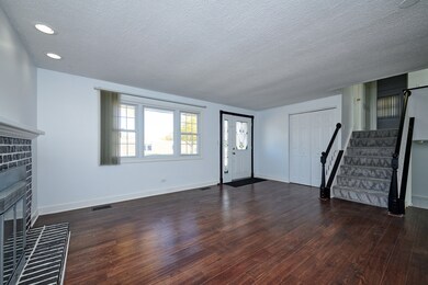 unlisted-address, Schaumburg, IL 60193 - photo 4