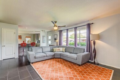 family room 3